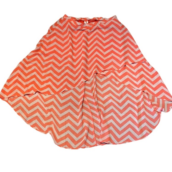 3 hearts asymmetrical chevron skirt. Size. M - Picture 1 of 4